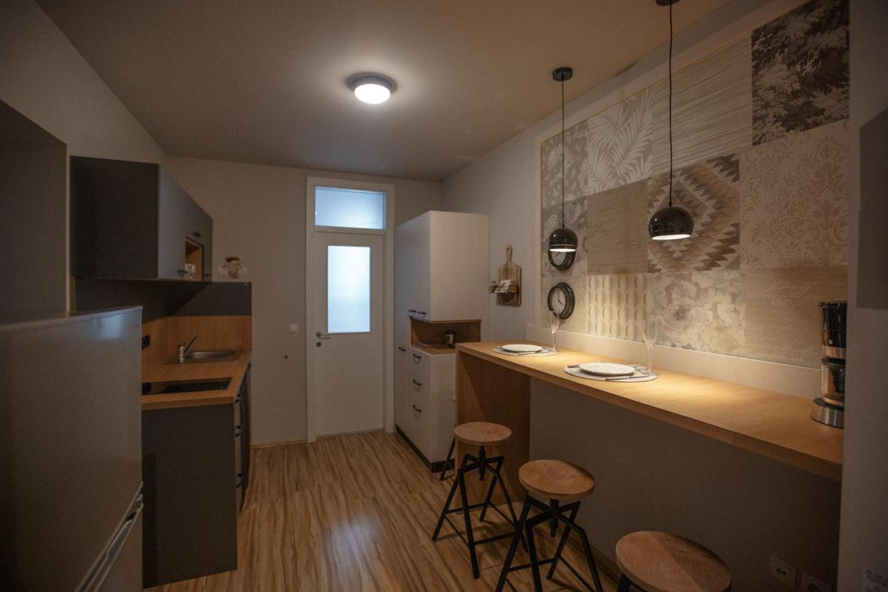 Apartment Nobl Plac Целие Екстериор снимка
