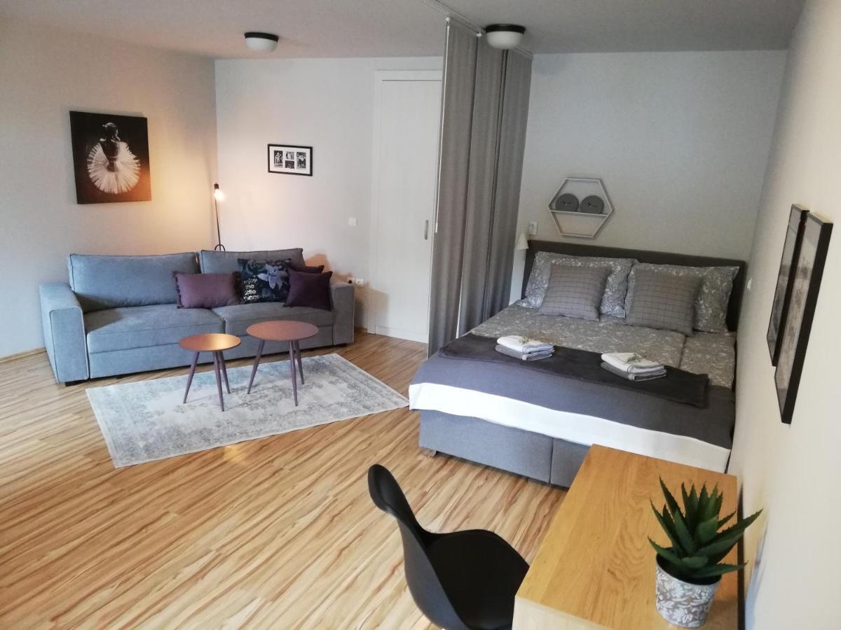 Apartment Nobl Plac Целие Екстериор снимка
